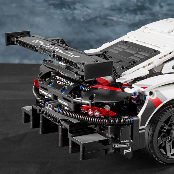 LEGO Technic Porsche 911 RSR  - Rear